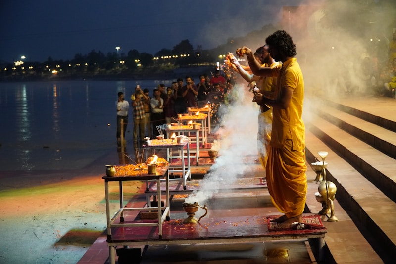 Sacred fire ceremony, Ganga Aarti